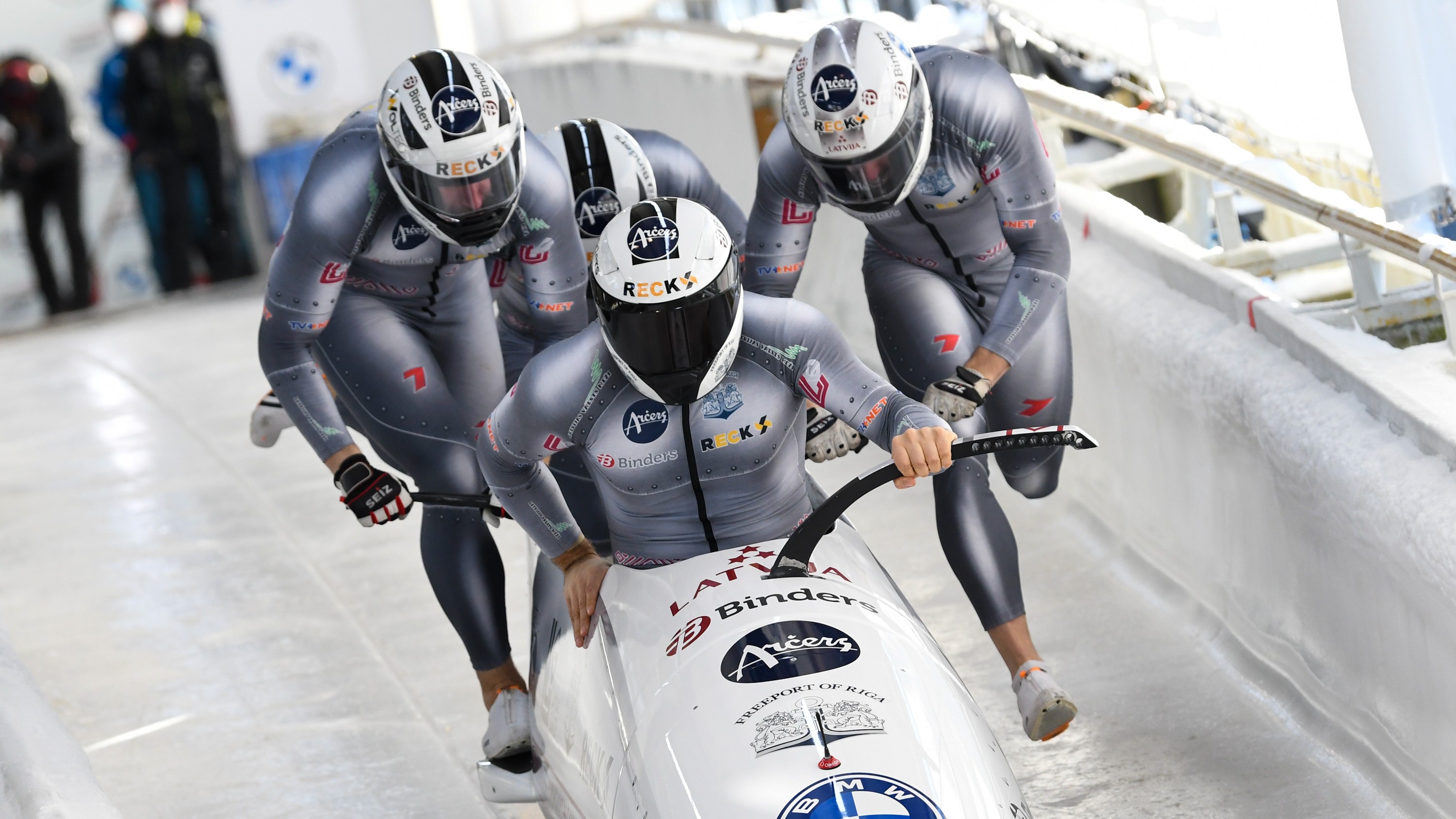 Latvija olimpiskajā sezonā Pasaules kausā varēs startēt ar trim bobsleja ekipāžām