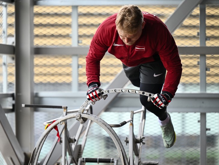 Latvijas bobslejisti no treniņnometnes Čehijā atgriežas ar estakādes rekordu