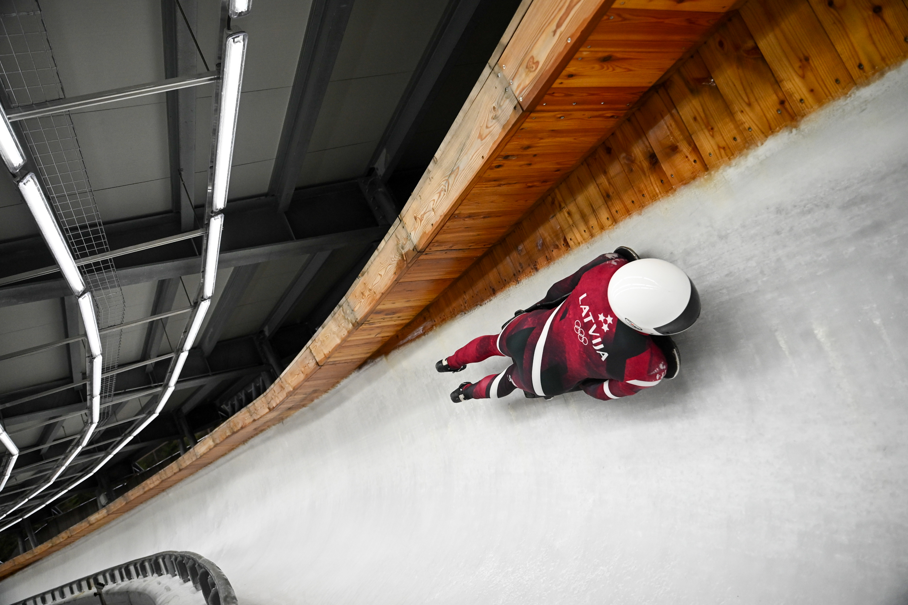 Skeletonisti Neimane/Indriksons komandas sacīkstē izcīna astoto vietu