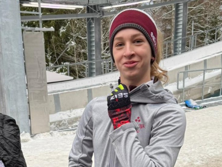 Skeletoniste Andžāne otro dienu pēc kārtas izcīna sudrabu Eiropas kausā